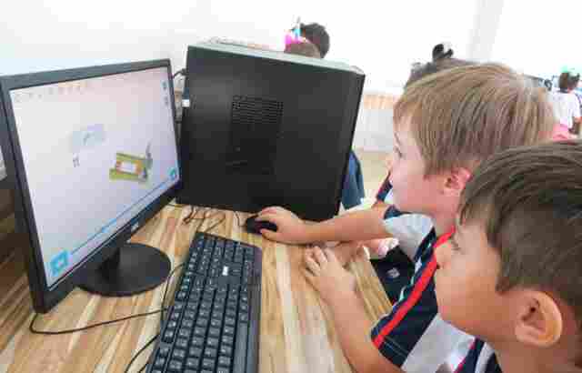 Robótica da Lego Education faz parte do cotidiano do Ensino Fundamental no Instituto Laura Vicuña