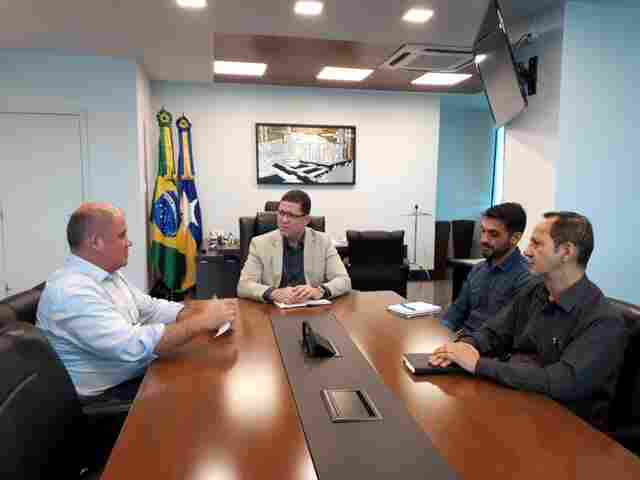 Prefeito garante com governador continuidade do PAC