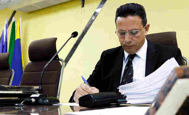 Edesio Fernandes é eleito presidente da Comissão do Meio Ambiente