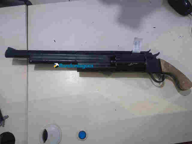 Trio armado é preso tentando assaltar residência na Capital; família seria amarrada