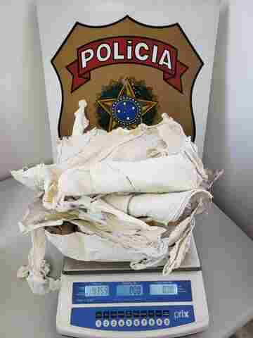 Passageiro é preso com mais de 4 Kg de cocaína grudados ao corpo no aeroporto de Porto Velho