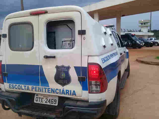 Dois dos três presos que pularam de carro da Sejus na BR-364 são recapturados