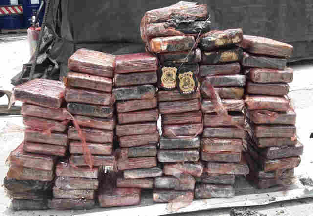 Tráfico e lavagem de dinheiro: Operação da PF cumpre mandados de prisão e apreensões