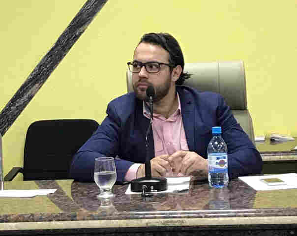 Márcio Oliveira é atendido e Rua Bartolomeu Pereira recebe iluminação