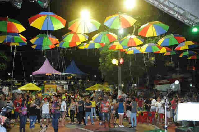 Governo e Prefeitura param no Carnaval e só retornam na quinta-feira; confira o que abre e fecha