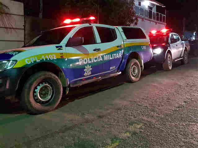 Jovem é morto a facadas após se recusar a pagar conta em boate; motorista é preso e confessa crime