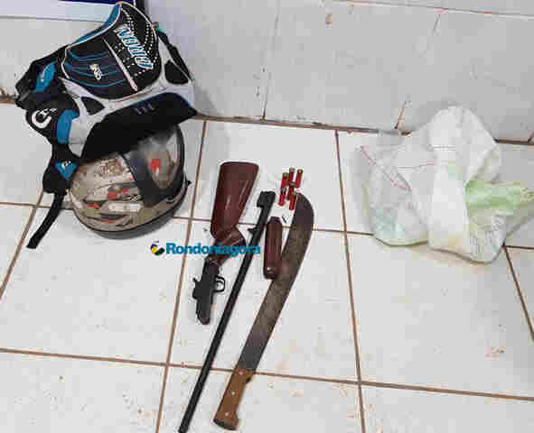 Dupla é presa transportando espingarda na Estrada da Penal