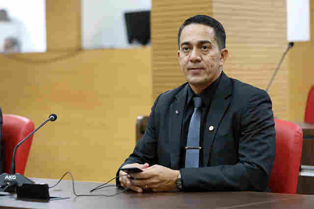 Deputado Eyder Brasil lança programa nas redes sociais