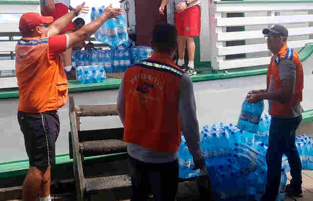 Defesa Civil recebe doações de cestas básicas e água mineral arrecadadas com recursos do projeto “Criando Laços”