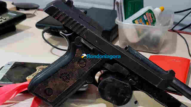 Vítima de roubo atropela bandidos, que fogem deixando cair pistola roubada da PM