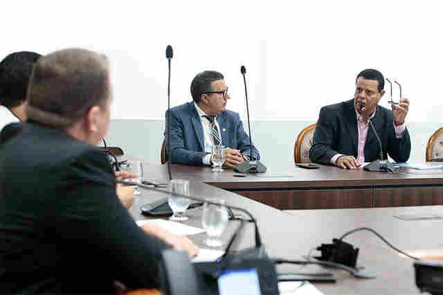 Situação falimentar da Caerd preocupa deputados estaduais