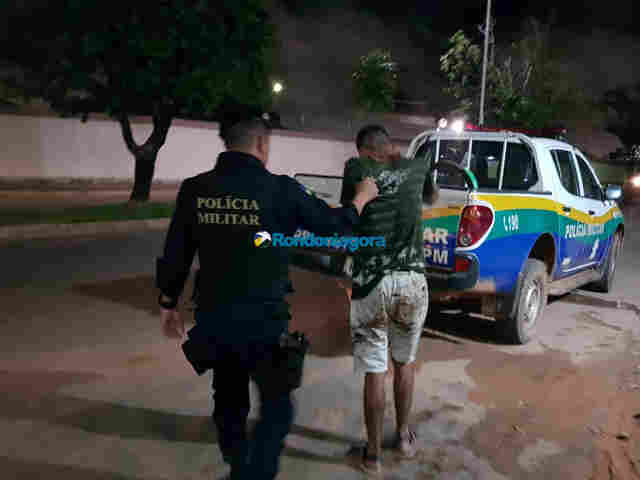 Homem é preso após entrar pelo telhado e tentar furtar lanchonete