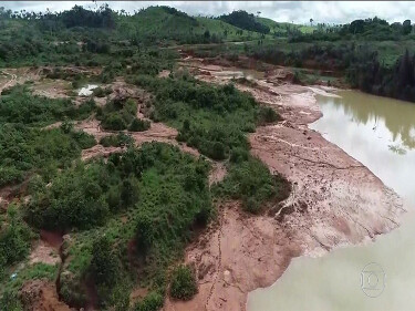 Vídeo: Após rompimento de barragem em Machadinho, MPs recomendam suspender licença da Metalmig