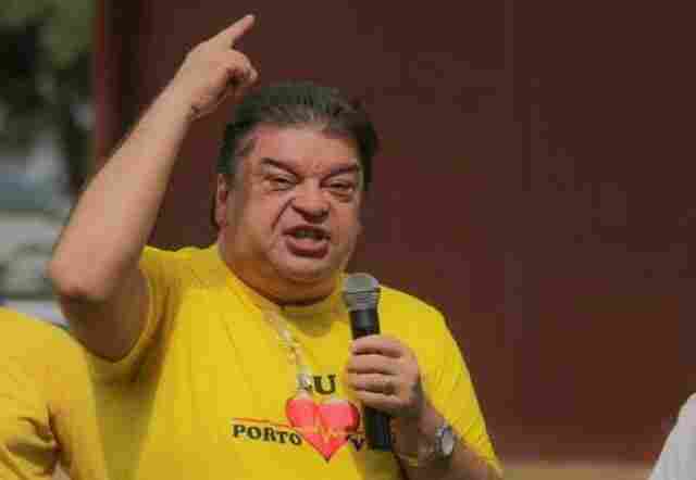 Após intervenção da OAB, Pimentel ganha direito a prisão em casa com tornozeleira