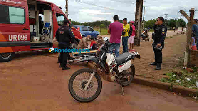 Motociclista fratura os dois braços após ser atingido por carro na Capital