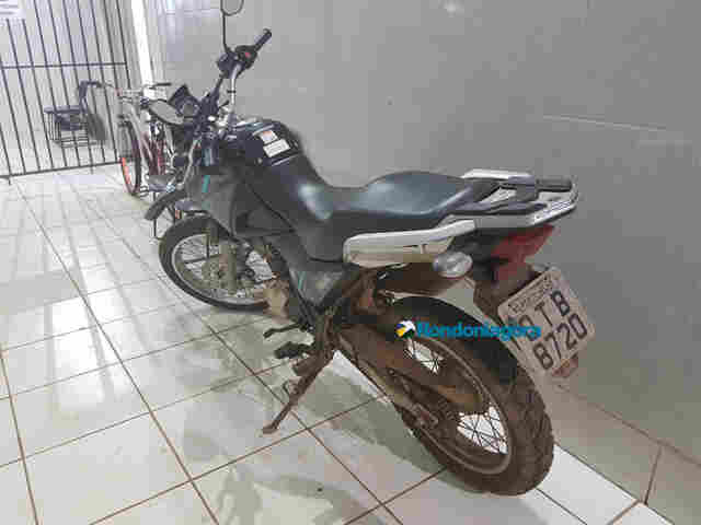 Homem é preso com moto roubada e vítima o reconhecer como autor do crime na Capital