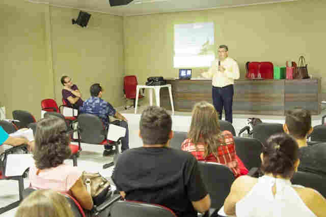 Delegados e diretores do Sinjur se reúnem em Ji-Paraná