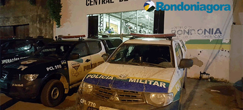 Durante briga em boate jovem é atacado com garrafa na cabeça