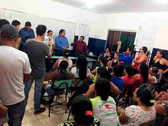 Prefeito firma acordo e ônibus escolares da zona rural começam a operar na próxima segunda-feira