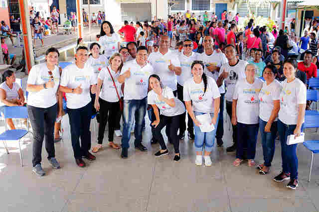 Alex Silva apoia ação social no bairro Nacional