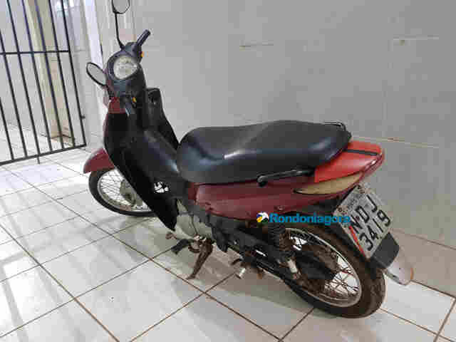 Adolescente é perseguido e detido pelo marido de mulher que teve a moto roubada na Capital