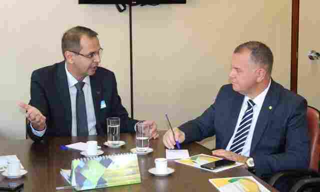 Mosquini pede ao Basa desburocratização do crédito para pequeno produtor