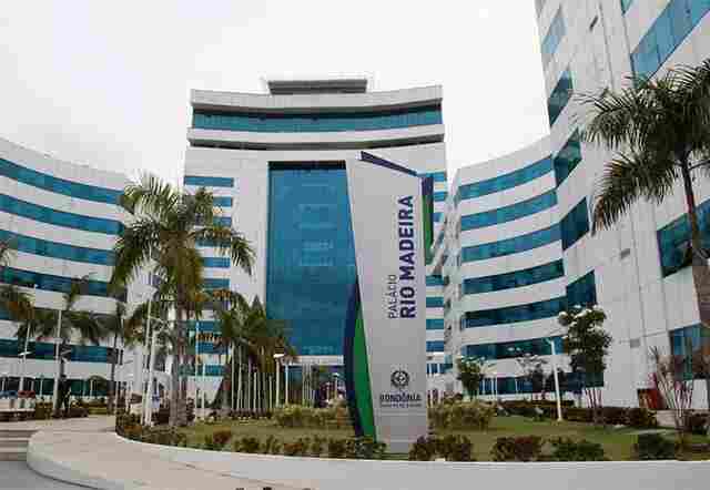 Governador cancela ponto facultativo de 21 de junho; semana ainda terá dois feriados