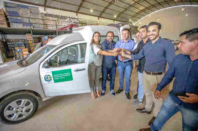 Presidente da Assembleia entrega ambulância que atenderá distrito de Nova Aliança, em Urupá