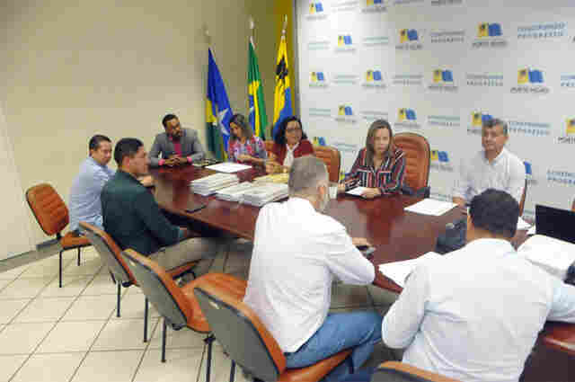 Licitação para concessão de transporte coletivo será republicada por determinação do TCE, diz prefeitura