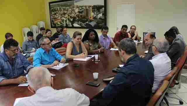 Sintero esclarece situação dos monitores escolares