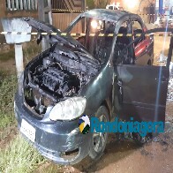 Carro de professor é incendiado na Zona Leste da Capital