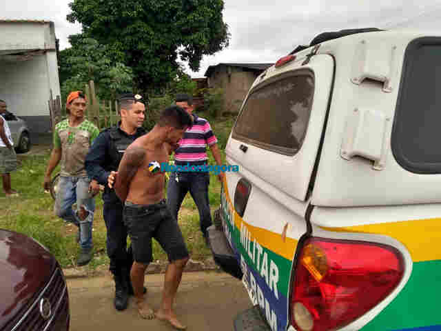 Homem é linchado por populares após furtar celular de cabine de caminhão na Capital