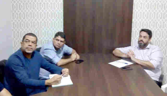 Sinjur se reúne com Léo Moraes para tratar sobre Reforma da Previdência