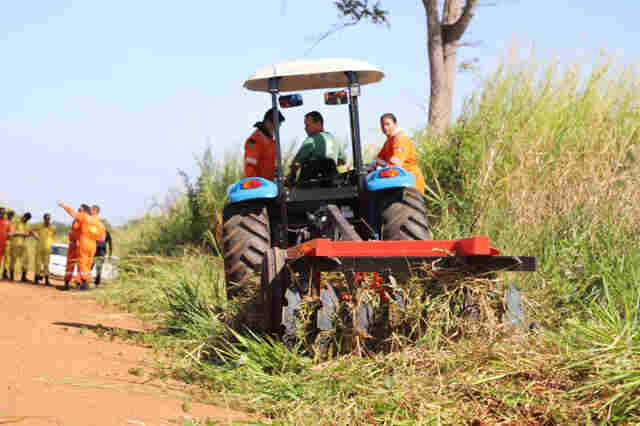 Prefeitura constrói aceiros em área da Base Aérea para evitar propagação de incêndio