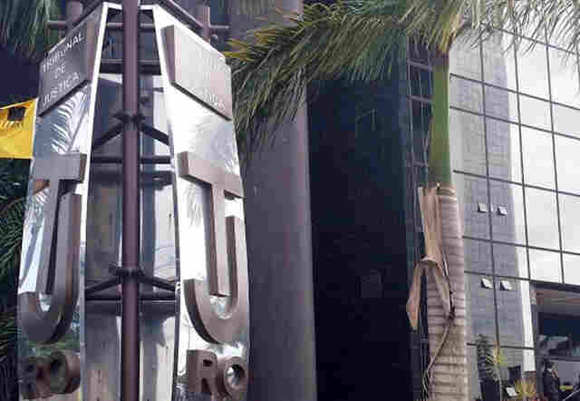 Cabo da PM que matou 3 homens em distribuidora de bebidas vai a júri popular