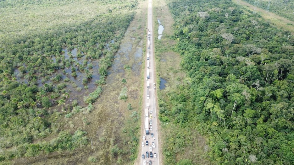Sem acordo, PRF pode agir para retirar manifestantes de rodovias interditadas em Rondônia