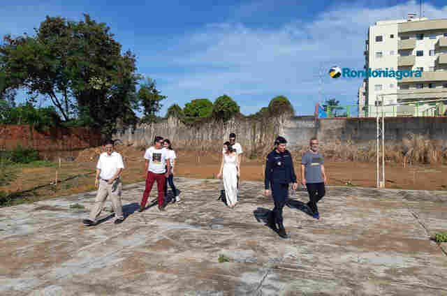 Colégio Tiradentes e Faculdade Faro desenvolvem projeto para revitalizar área abandonada atrás da escola