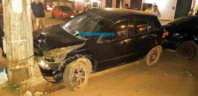 Vídeo: Gravíssimo acidente entre carros na Zona Leste deixa três feridos