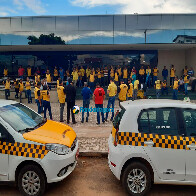 Taxistas protestam na Câmara por regulamentação do táxi compartilhado