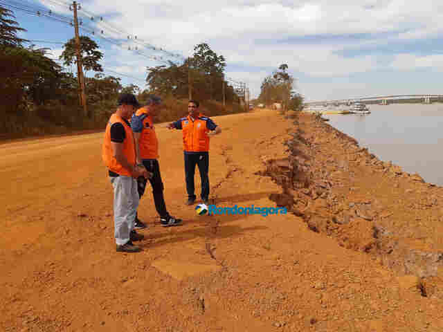 Vídeo: Defesa Civil vistoria trecho com rachaduras na Estrada do Belmont, em Porto Velho