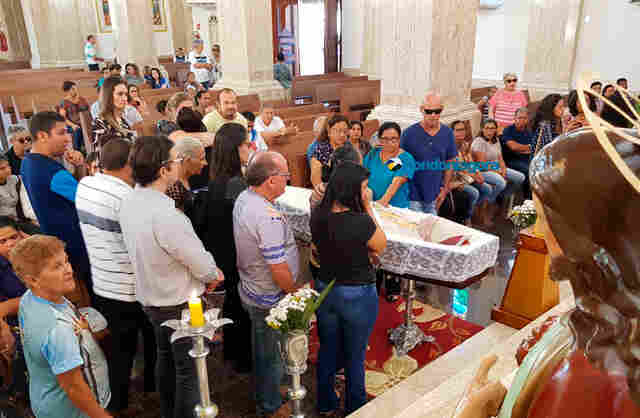 Velório de Dom Moacyr Grechi acontece na Catedral; enterro será na quarta-feira