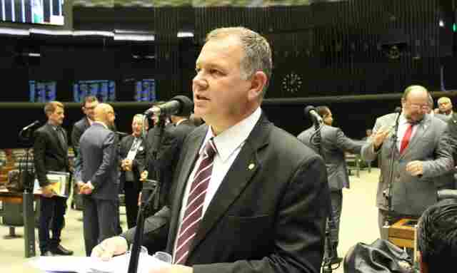 Mosquini declara apoio ao decreto permitindo posse de arma de fogo