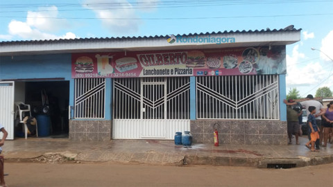 Homem incendeia lanchonete e mata o pai a facadas na Capital