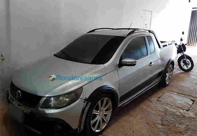 Bandidos fortemente armados se passam por policiais, rendem e roubam passageiros e motorista na BR-364; um foi preso