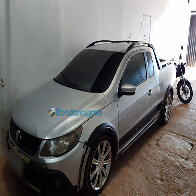 Bandidos fortemente armados se passam por policiais, rendem e roubam passageiros e motorista na BR-364; um foi preso