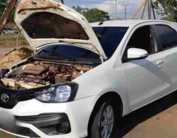 PRF prende sogro e genro com carro clonado