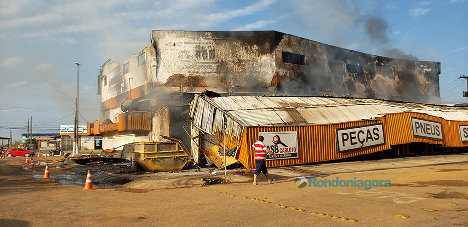 Vídeos e fotos: o que restou do prédio da Rondobras após o grande incêndio de sábado
