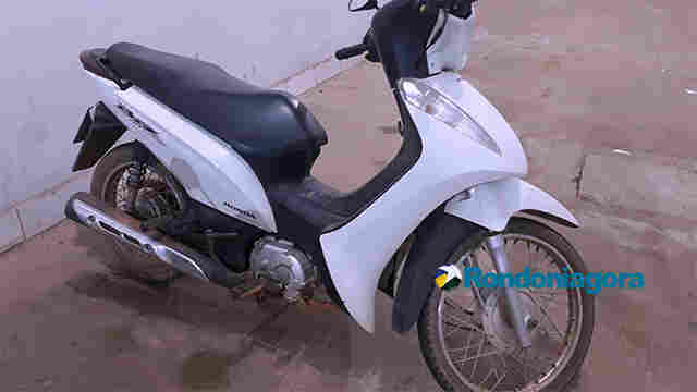 Bando é preso momentos depois de roubar moto na Zona Leste