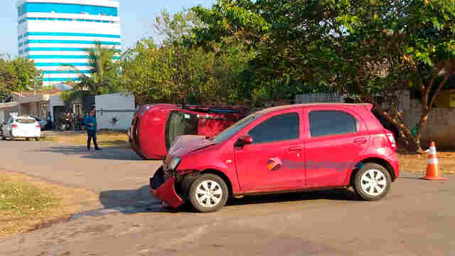 Acidente com capotamento envolve dois veículos na Capital