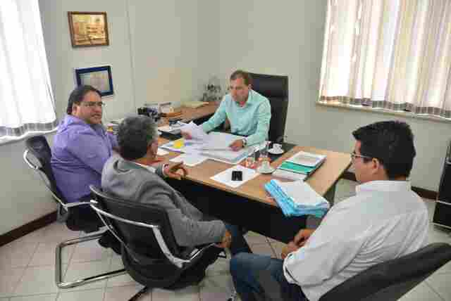 Prefeitura firma parceria com o Governo para construir escolas